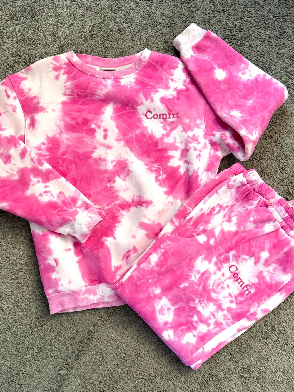 Comfrt Pink Tie-Dye Set